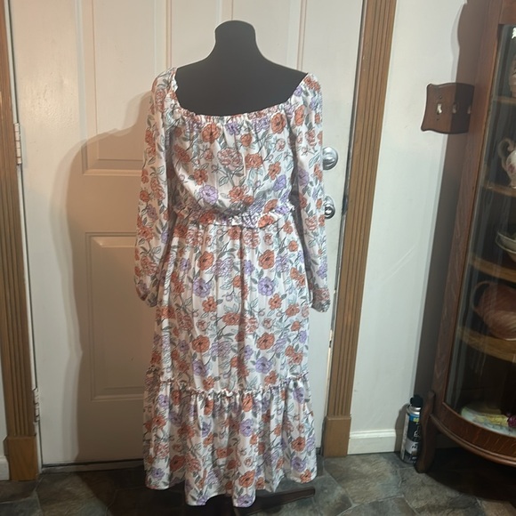 Floral Smocked Square Neck Long Sleeve Dress Size Medium - Picture 3 of 3